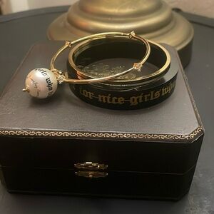 Juicy Couture For Nice Girls Who Like Stuff Bangle Charm Bracelet Boxed Set